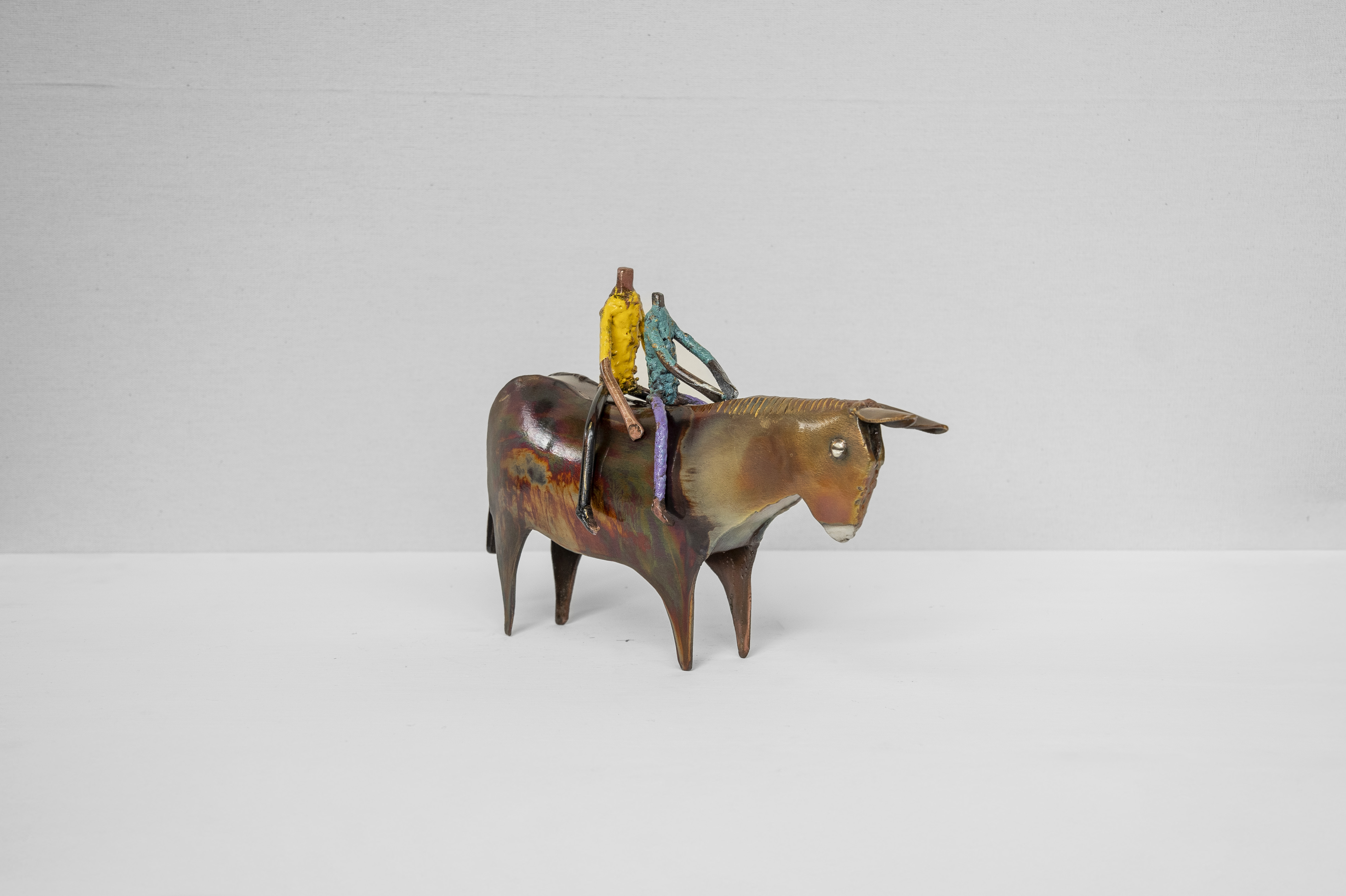 Burro con personajes